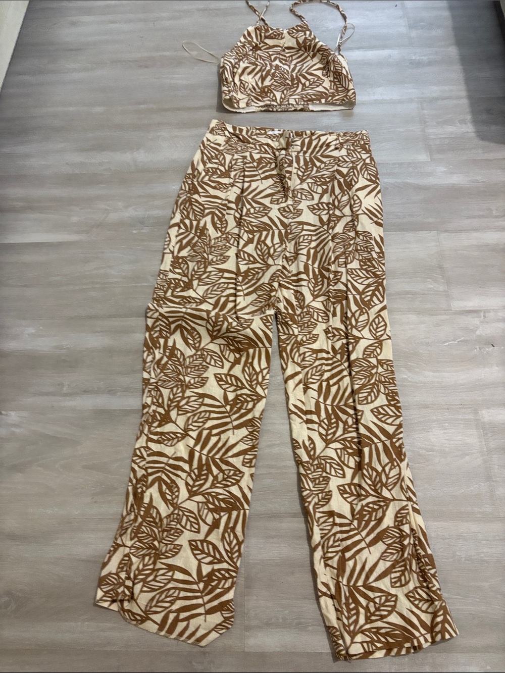 Women's Cream & Brown Leaf-Print Wide-Leg Pants and too